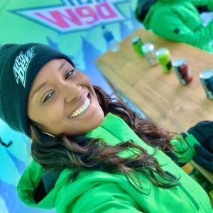 Meet your Posher, Leenah